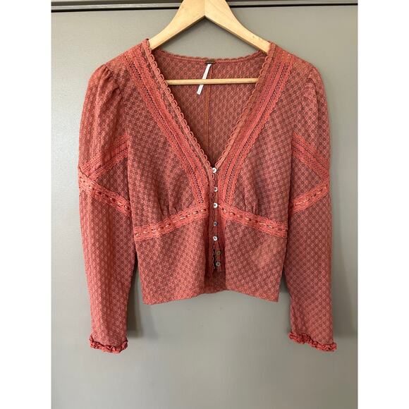 Free people Tops - Free People Kika Top CoralPink LaceyVNeck ButtonFront Blouse Boho indie festival